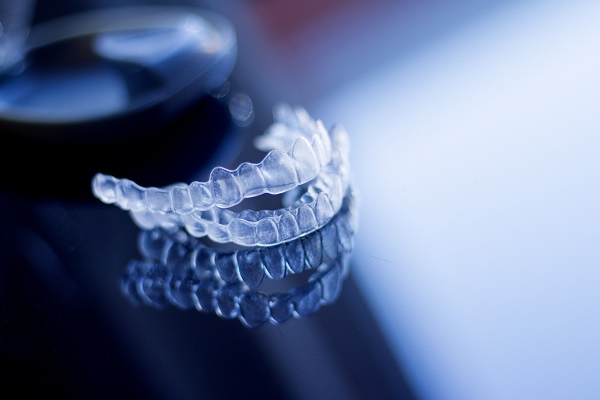 The Difference Between Clear Aligners And Traditional Braces